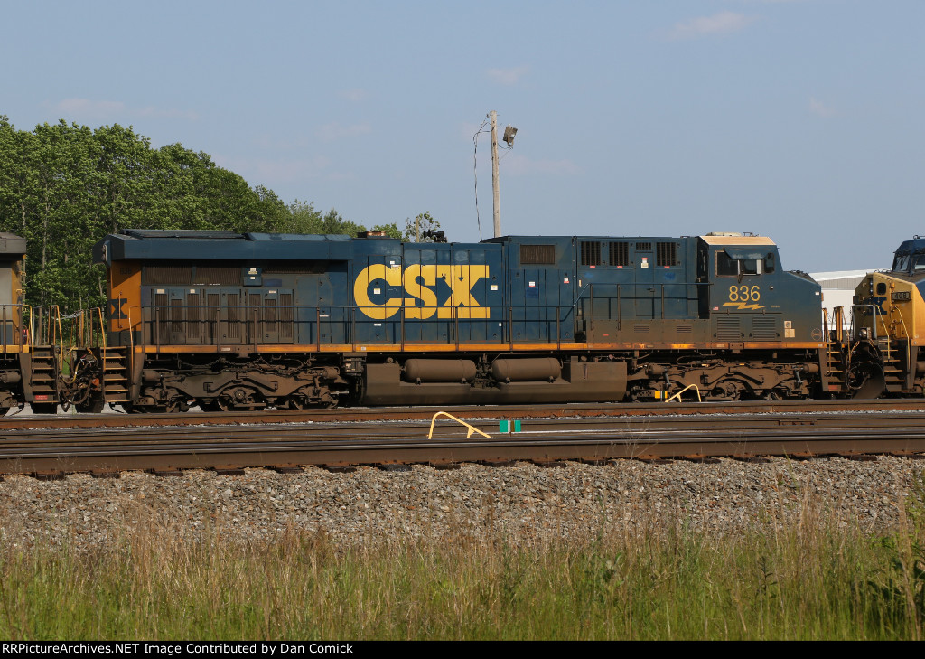 CSXT 836